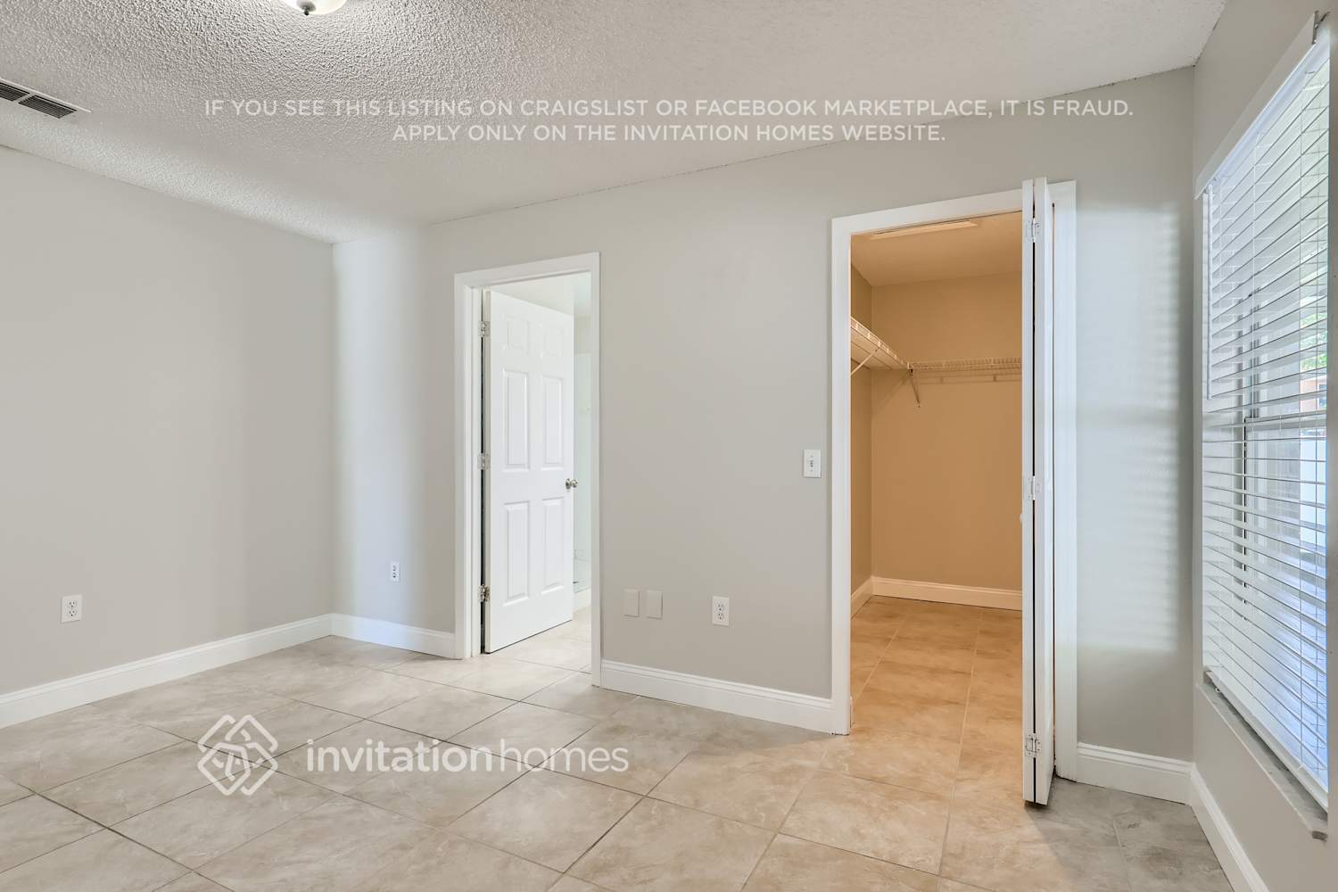 Building Photo - 210 Banbury Pl