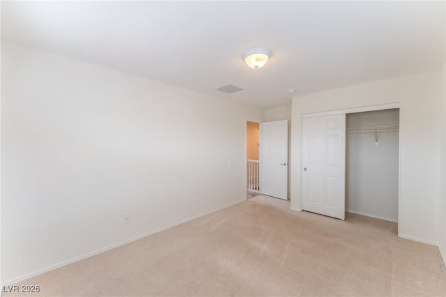 Building Photo - 10822 La Florentina Ave