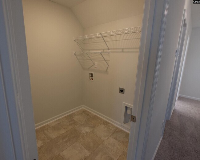 Building Photo - 3024 Hallsdale Dr