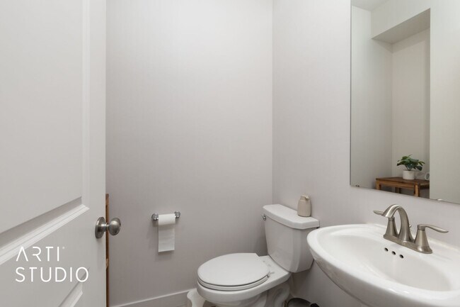 Building Photo - 2577 N Velvet Moon Dr
