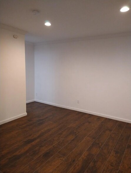 Building Photo - 473 Fort Lewis Dr