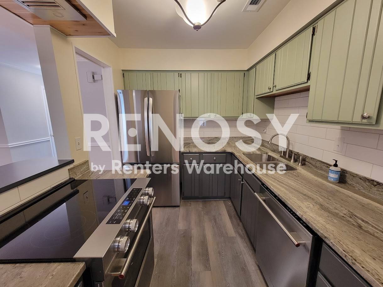 Building Photo - 914 Wildwood Square Ct