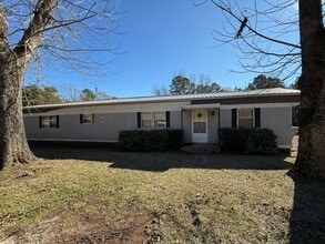 Building Photo - 2 Bedroom/2 Bath Home in Wadesboro