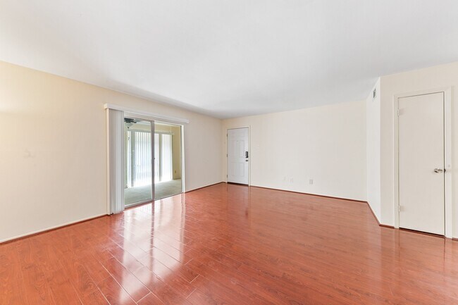 Building Photo - 12633 Memorial Dr