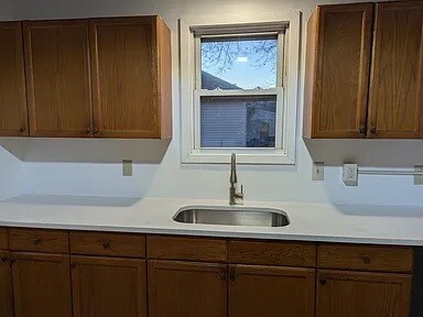 Building Photo - 6th St