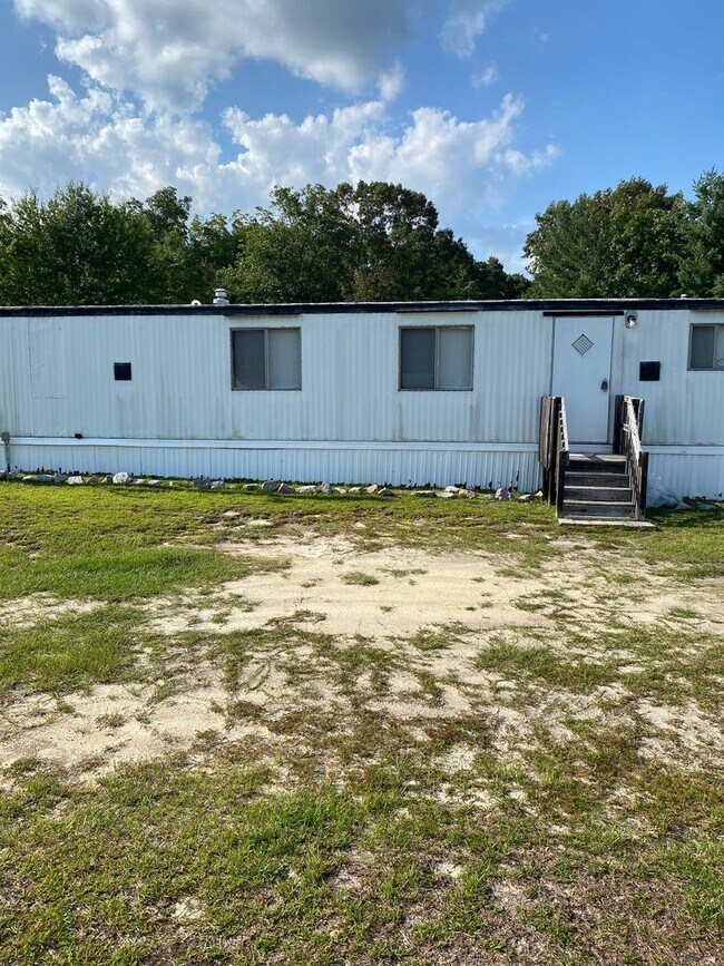 Building Photo - 2bed 1 bath