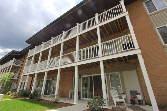 Building Photo - 105 Westgate Dr
