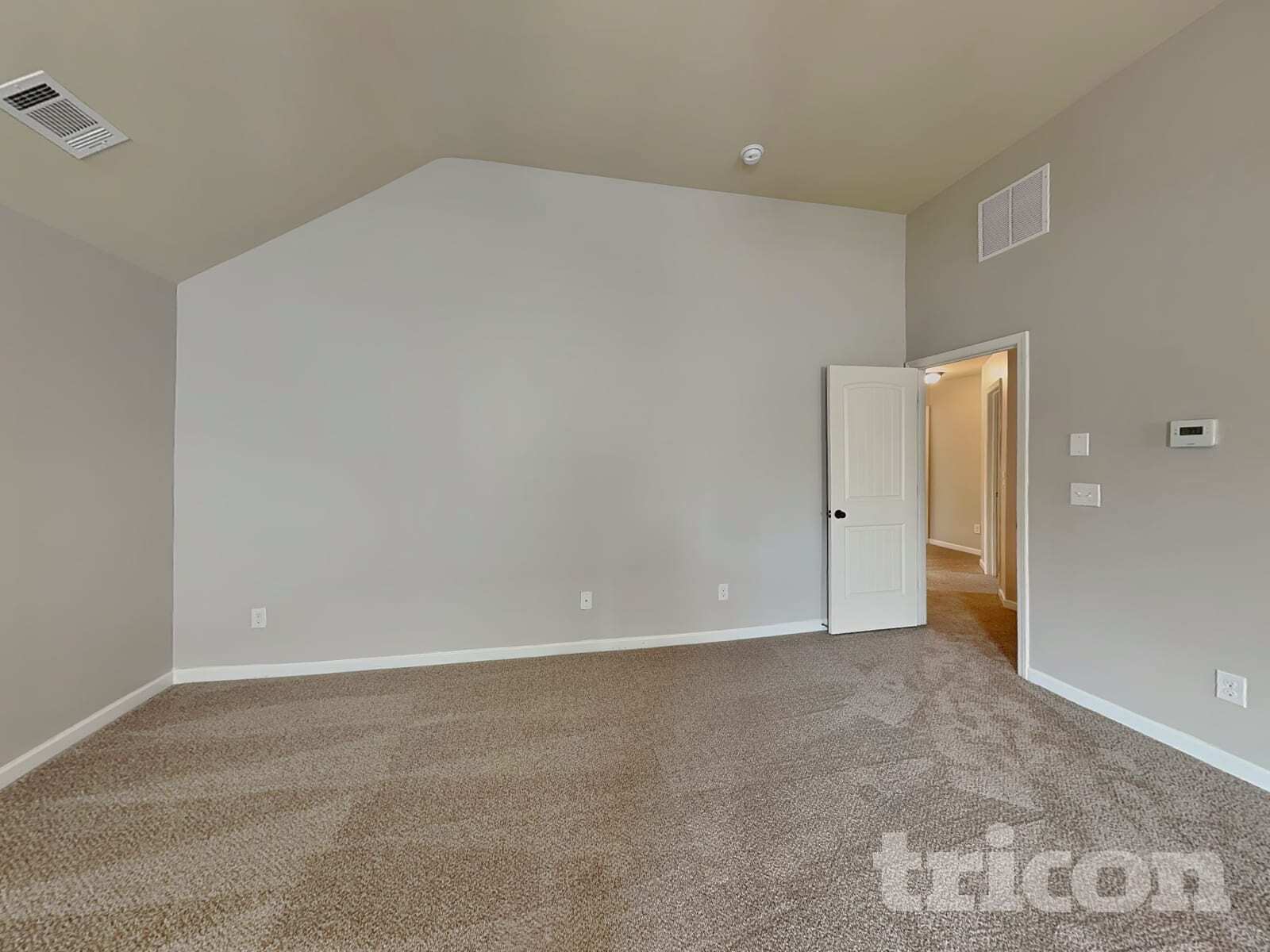 Building Photo - 1124 Hartwell Rd