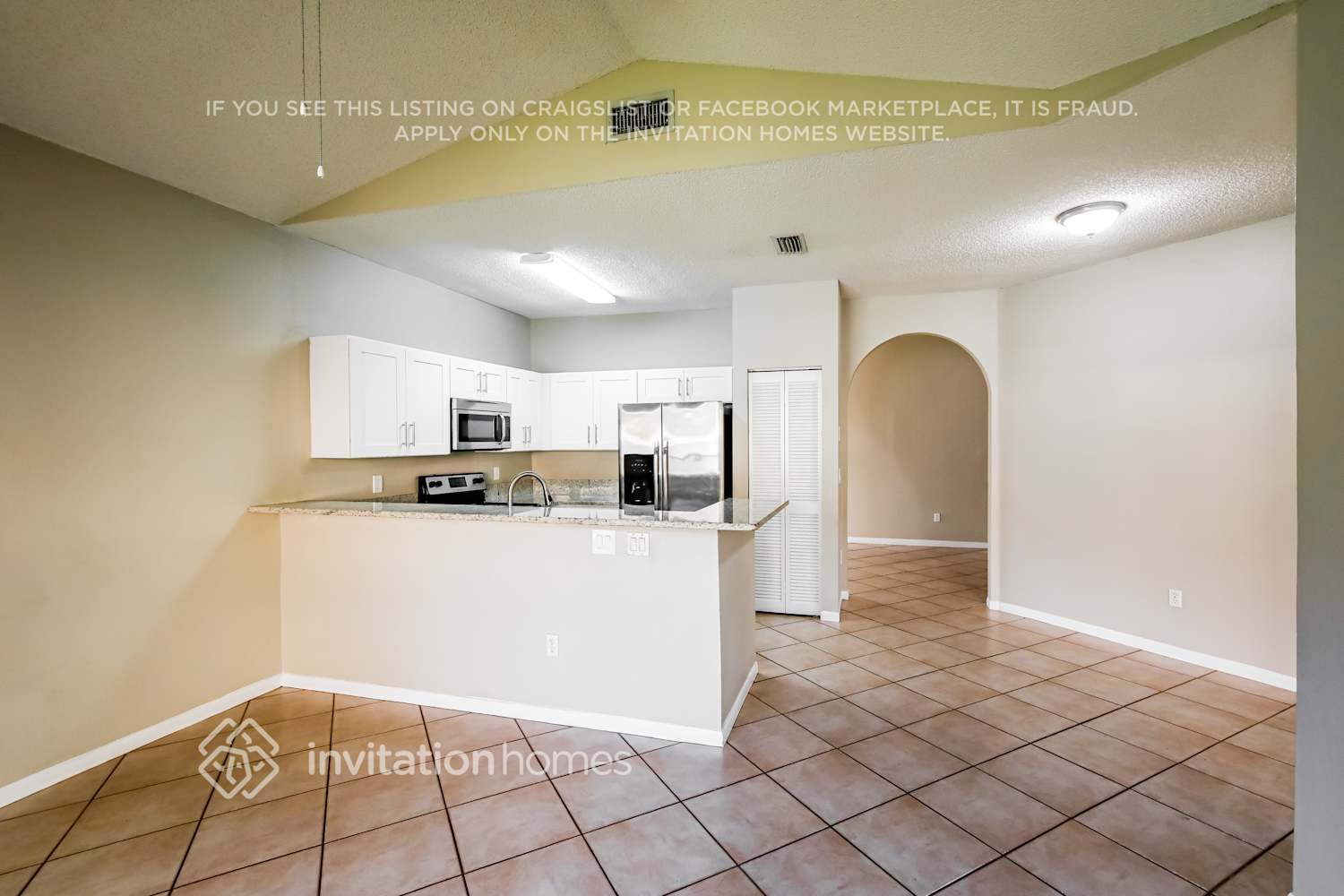 Building Photo - 11571 Waterford Ct