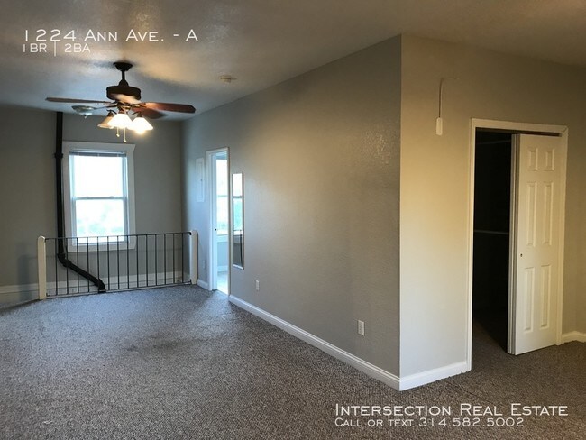 Building Photo - Stunning, Two-Level Soulard Apartment