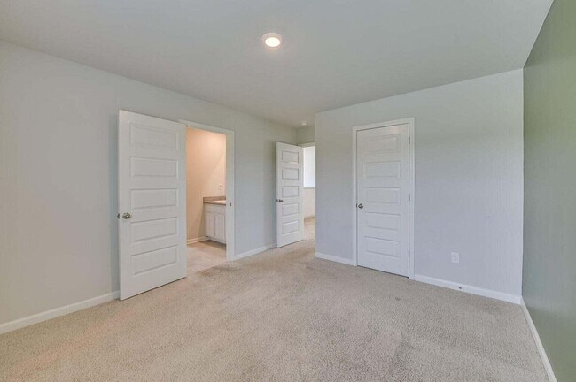 Building Photo - 262 Tahoe Drive