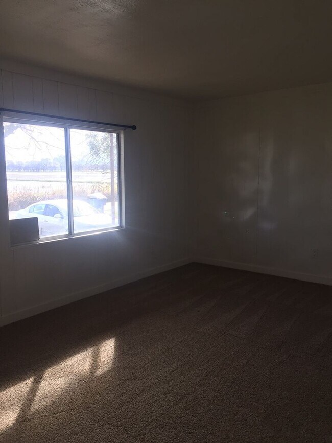 Building Photo - 1616 Cornelius Ave