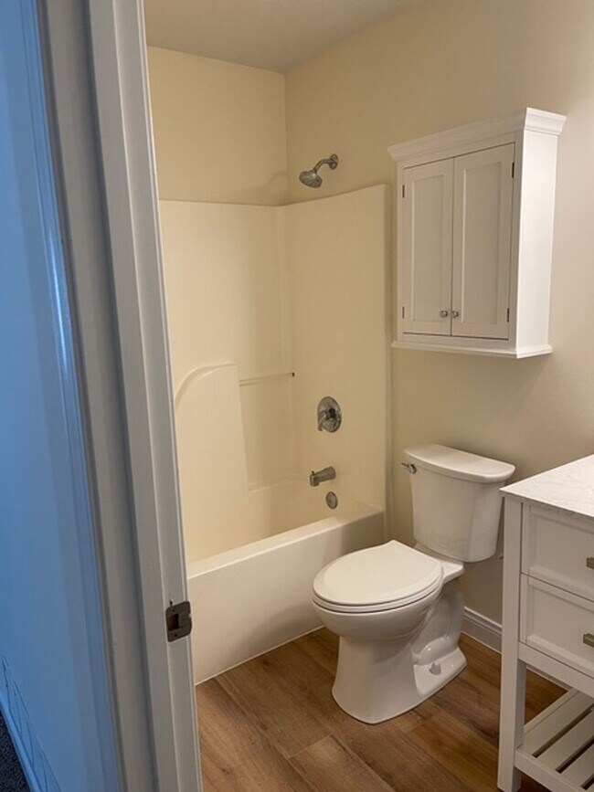 Building Photo - Spacious 3BR Home with Fenced Yard, 2-Car Garage & Great South Columbia Location