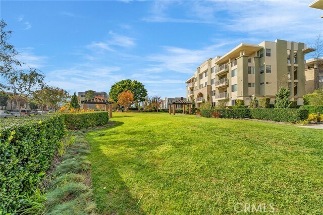 Building Photo - 5450 Strand