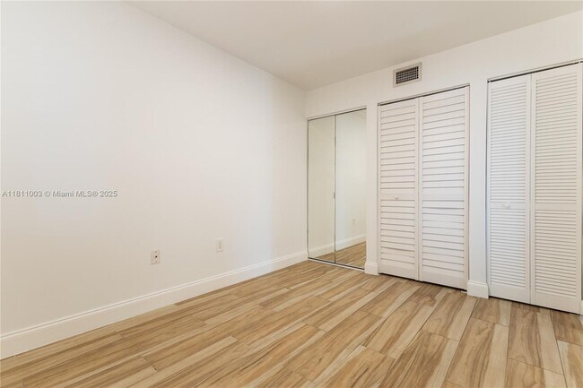 Building Photo - 8420 SW 133rd Avenue Rd