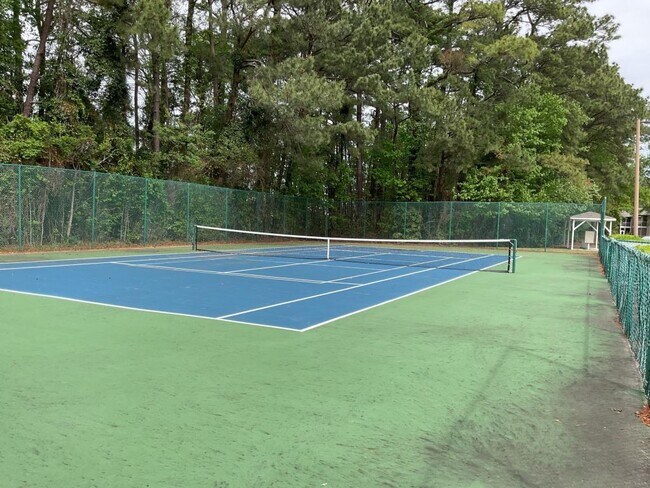 Building Photo - 6307 Sweetwater Blvd