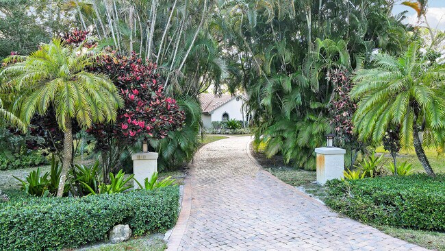 Building Photo - 67 Pacer Cir