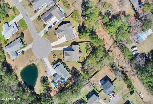 Building Photo - 455 Belvedere Dr