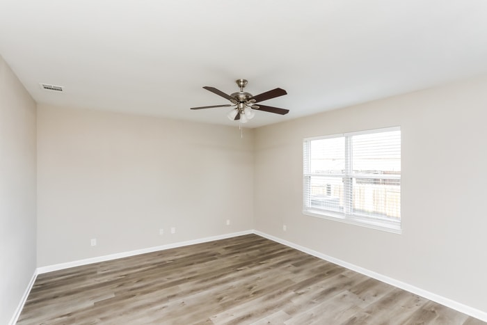 Building Photo - 721 Shady Meadow Ln