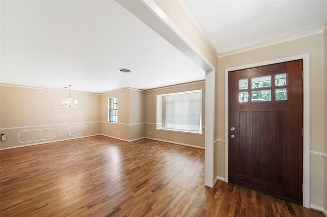 Building Photo - 4406 Rosebay Dr