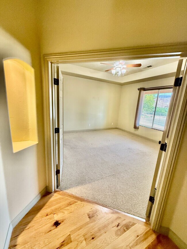 Building Photo - VIEWS in Toquerville Four Bedroom