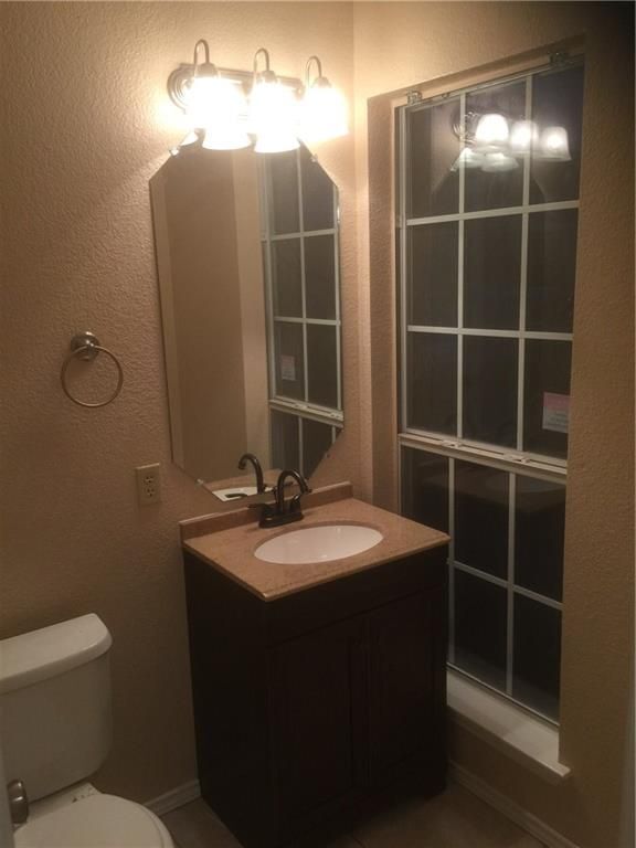 Building Photo - 2205 Wisteria Way