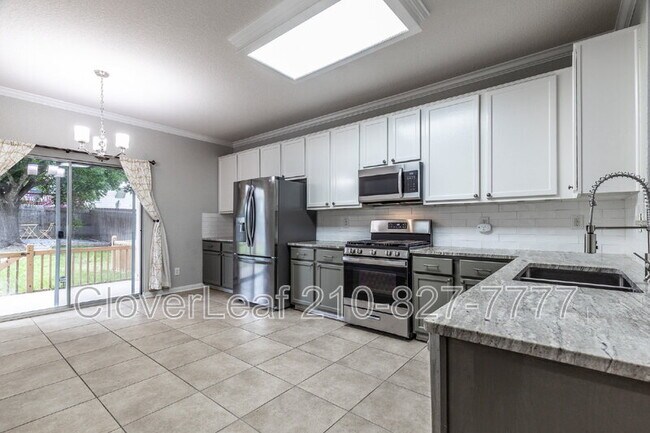 Building Photo - 6211 Big Bend Cove