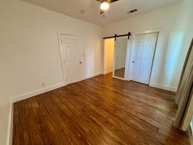 Building Photo - Gorgeous Upgraded Home In Glassell Park Area