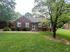 Building Photo - MTSU one block away! Do not miss this one!