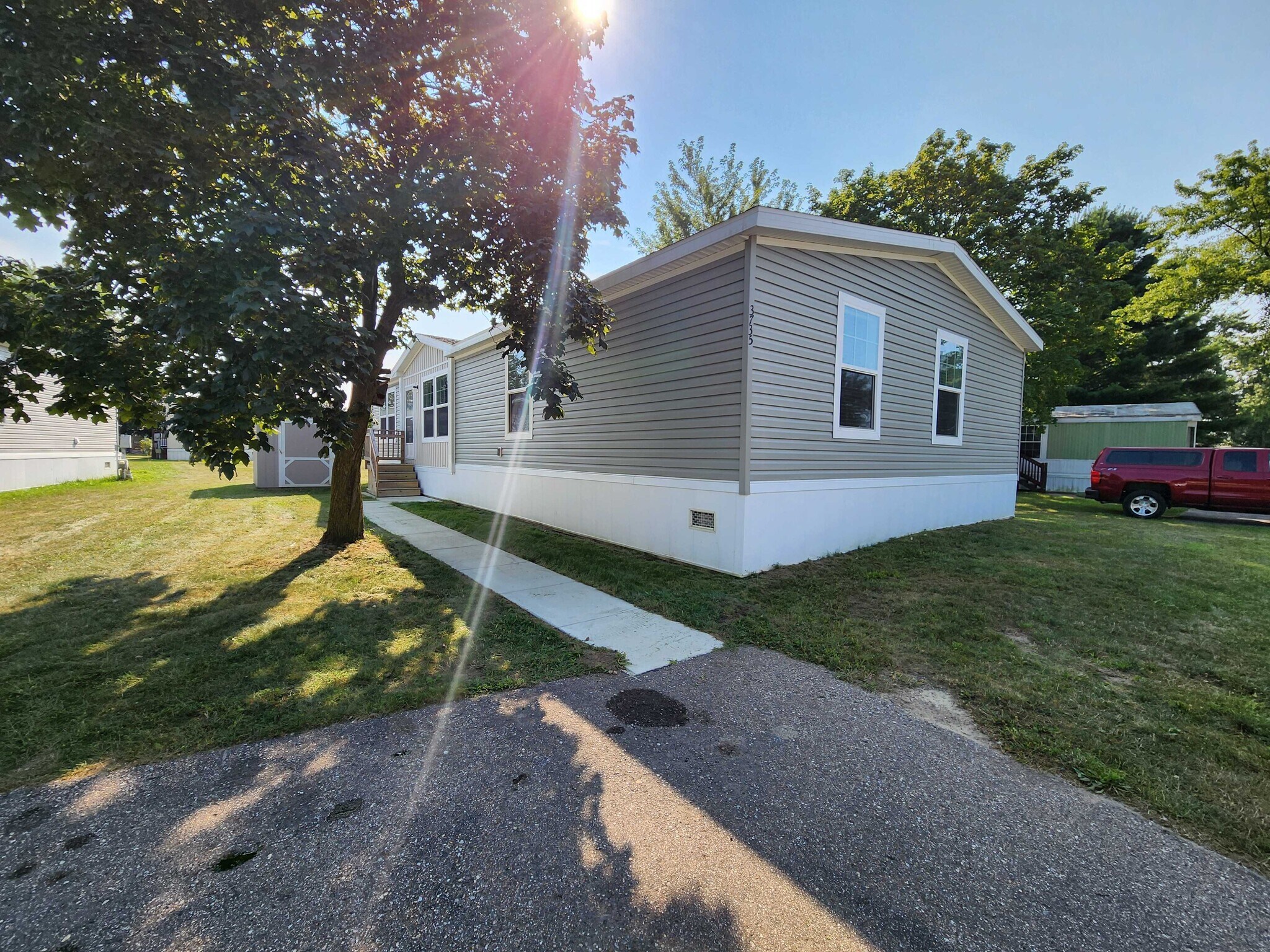 Building Photo - 3735 Pinoak St