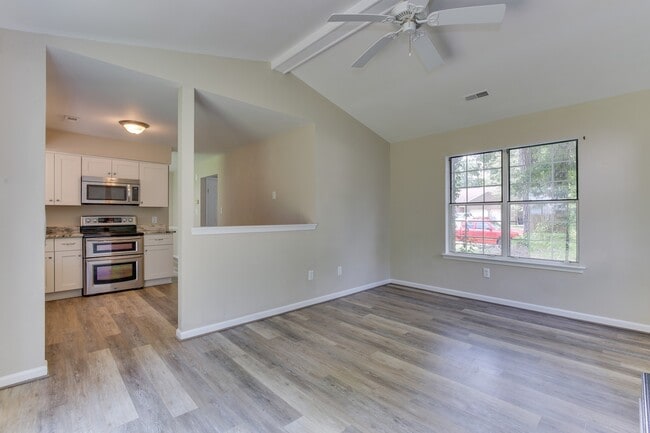 Building Photo - 732 Galahad Dr