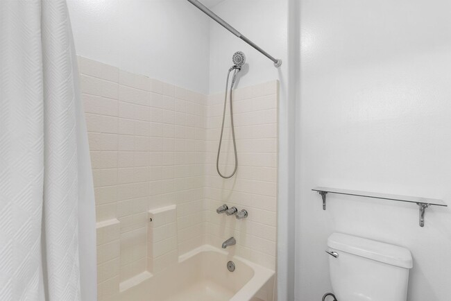 Building Photo - RARELY AVAILABLE – UPPER-LEVEL 1 BEDROOM +...