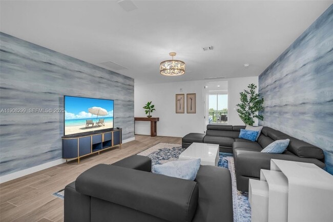 Building Photo - 900 N Ocean Blvd