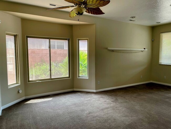 Building Photo - Beautiful 3 Bedroom Home in Coral Canyon!