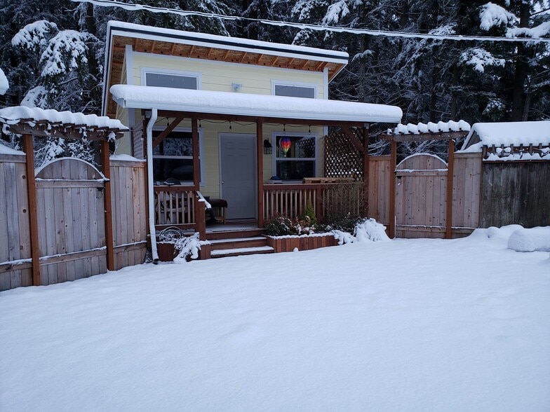 Building Photo - 5623 84 St E