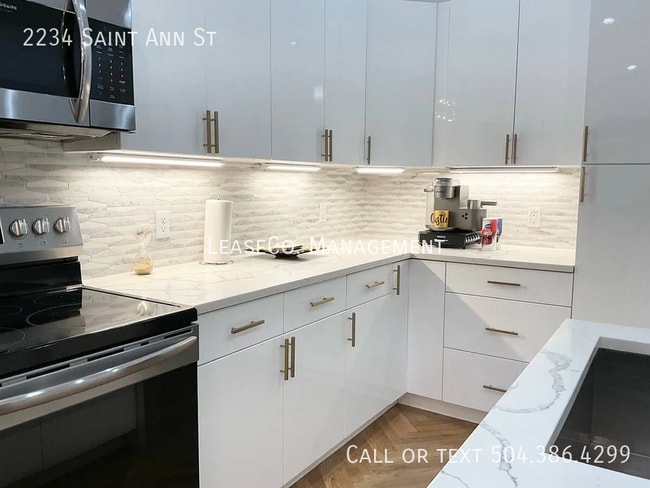 Building Photo - 2234 St Ann St.