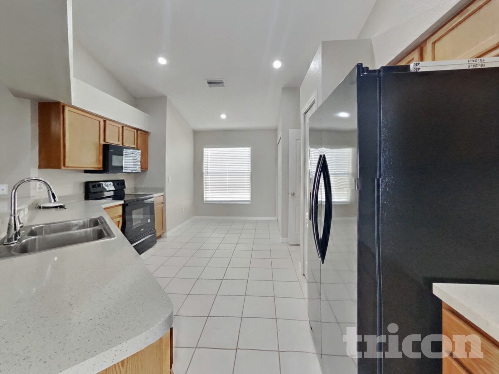 Building Photo - 6944 Crown Lake Dr