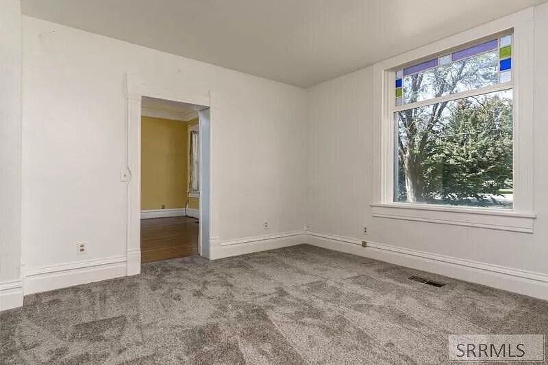 Building Photo - 381 W 150 N