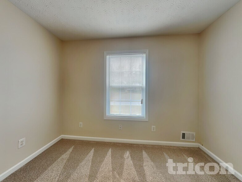 Building Photo - 4408 Lamar Dr