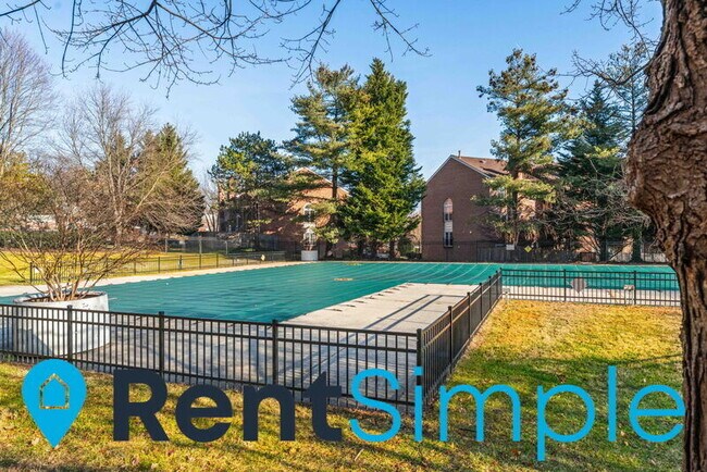 Building Photo - 6001 Arlington Blvd