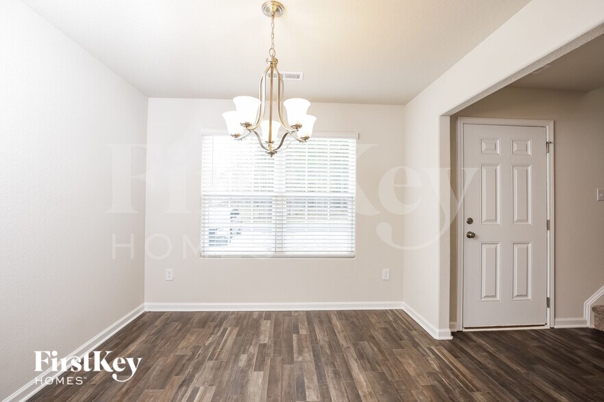 Building Photo - 115 Teal Dr