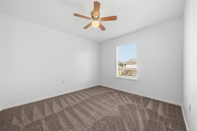 Building Photo - 5712 Zachary Scott St