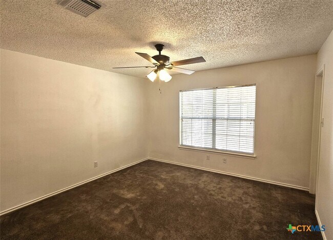 Building Photo - 1648 Dogwood Ln