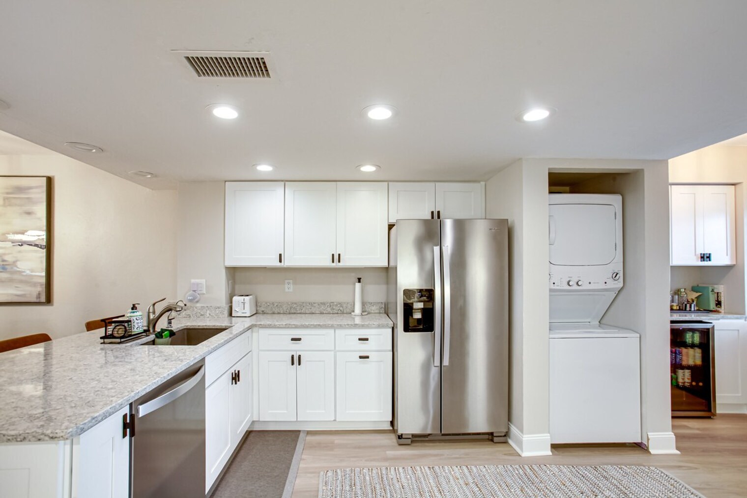 Building Photo - 4263 Bay Beach Ln