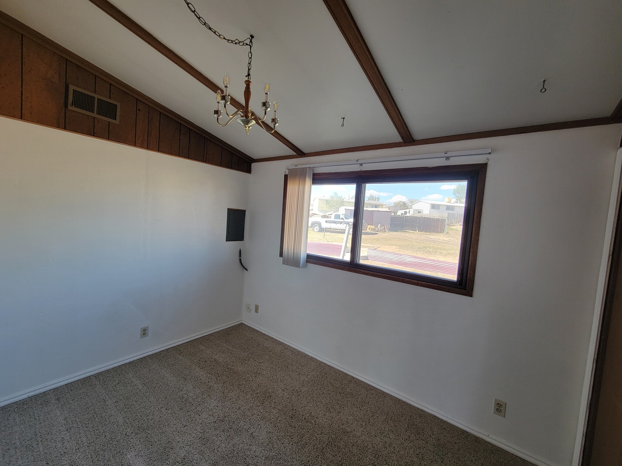 3 rd bedroom - 3449 Taft Way