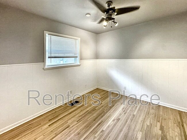 Building Photo - 2227 S 107th Ave E