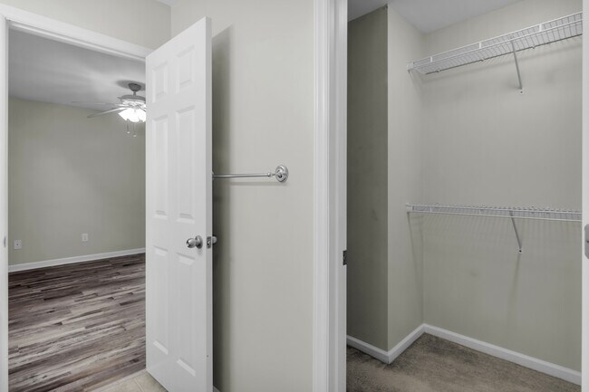 Building Photo - 152 Crooked Run Dr