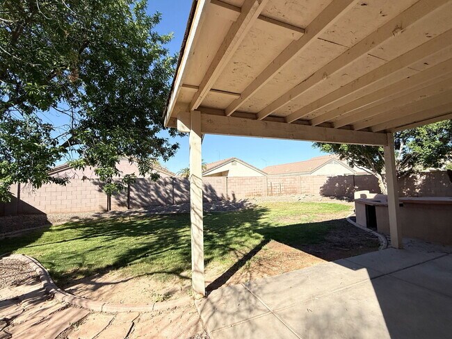 Building Photo - 10306 E Delta Ave