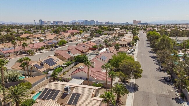 Building Photo - 6442 W Mesa Vista Ave