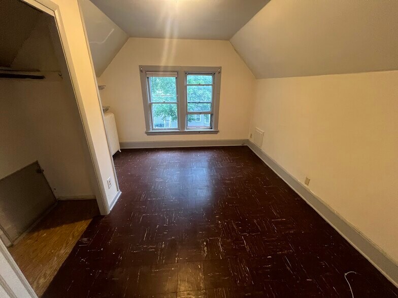 Building Photo - 221 N Livingston St